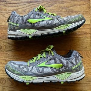 BROOKS Cascadia 8 - Size 8 - Gray/Green